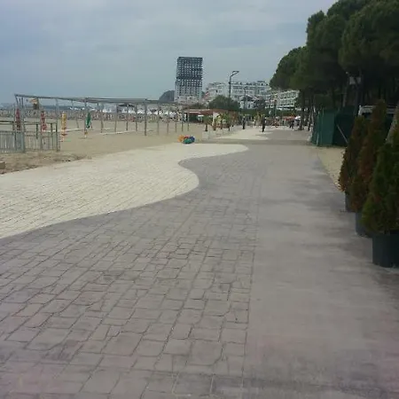 Besnik Beach * غوليم